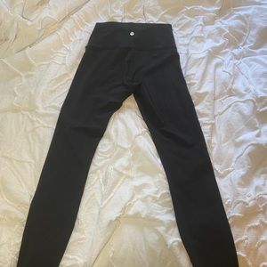 lululemon wunder under black leggings